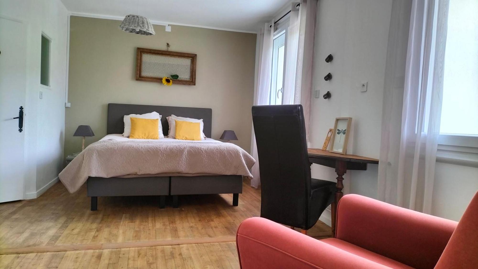 Chambres D'Hotes B&B - Mas Cinq Sols Courbiac Quarto foto